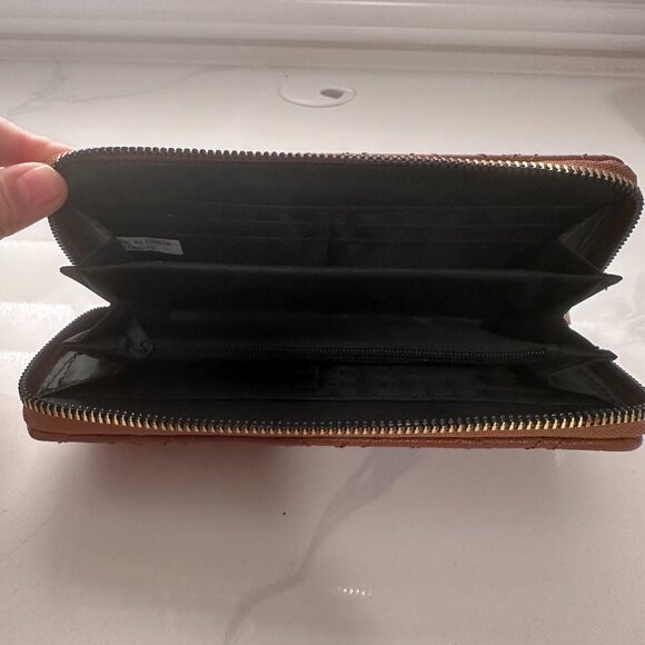 NWT Rampage Women Wallet Brown 4"x7.75"x.75" - Picture 4 of 4